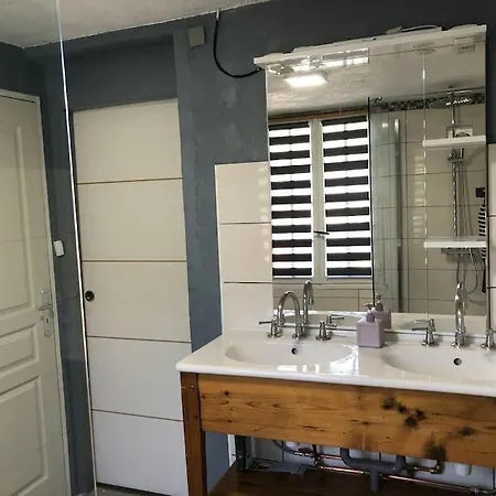 Lascaux Countryside Sleeping 7 People - Lascaux 펜션