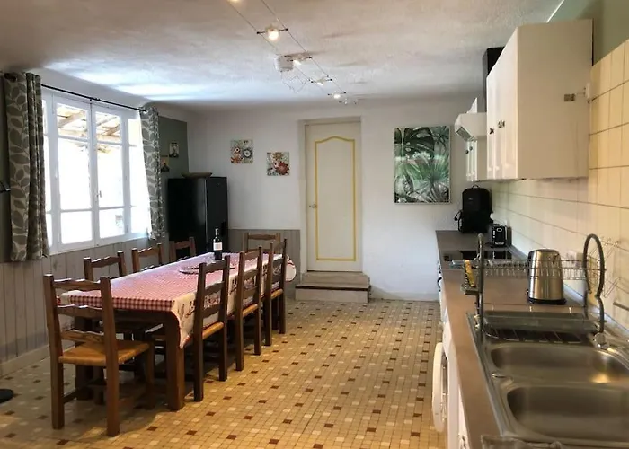 Semesterbostad Lascaux Countryside Sleeping 7 People - Lascaux *