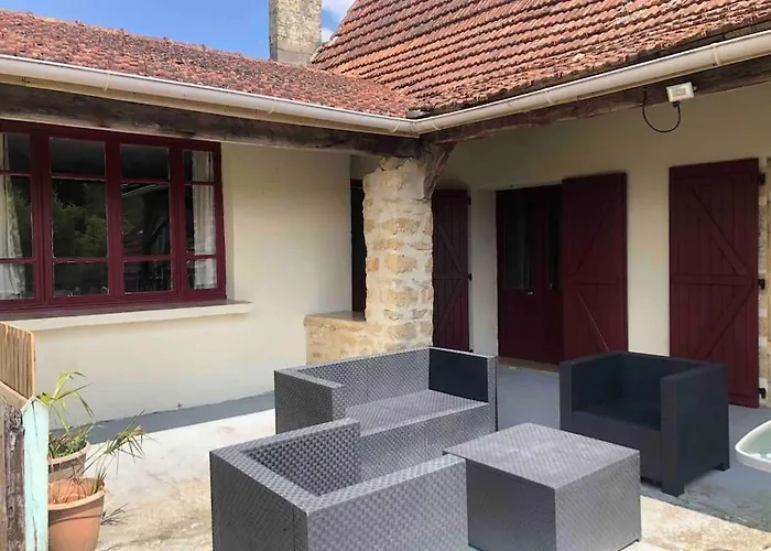 Semesterbostad Lascaux Countryside Sleeping 7 People - Lascaux