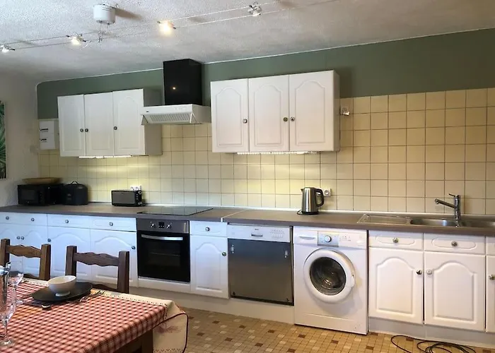 Lascaux Countryside Sleeping 7 People - Lascaux Semesterbostad Montignac-Lascaux